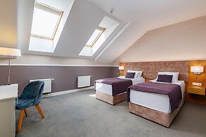 Modern Art Hotel - Maestro