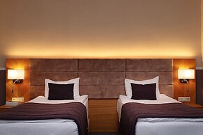 Modern Art Hotel - Maestro