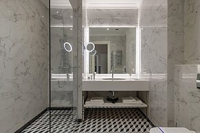 Modern Art Hotel - Maestro