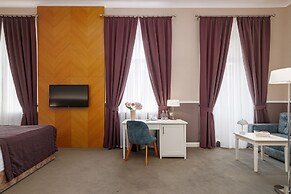 Modern Art Hotel - Maestro