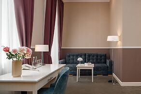 Modern Art Hotel - Maestro