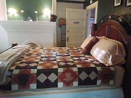Hunter House Bed and Breakfast