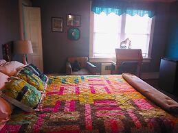 Hunter House Bed and Breakfast