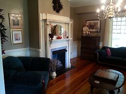 Hunter House Bed and Breakfast