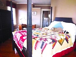Hunter House Bed and Breakfast
