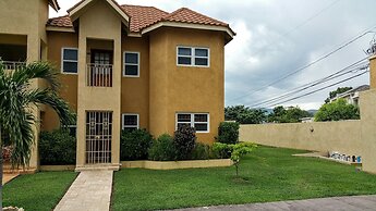 Modern London Decor Guest Apartments