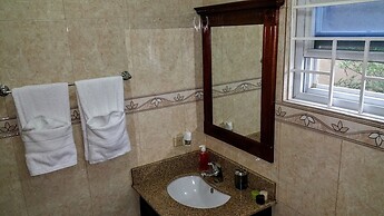 Modern London Decor Guest Apartments