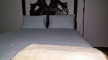 Modern London Decor Guest Apartments