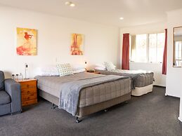 Alexandra Heights Motel