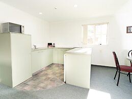 Alexandra Heights Motel