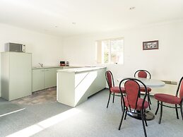 Alexandra Heights Motel