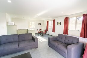 Alexandra Heights Motel