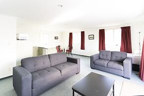 Alexandra Heights Motel