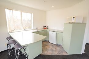 Alexandra Heights Motel