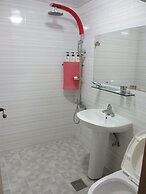 Moiri Guesthouse - Hostel