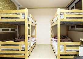 Moiri Guesthouse - Hostel