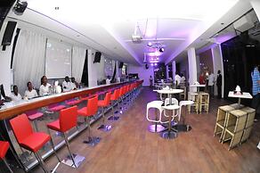 Murex Plaza Hotel & Suites