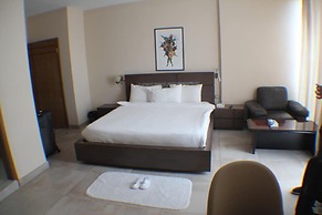 Murex Plaza Hotel & Suites
