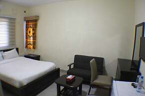 Murex Plaza Hotel & Suites
