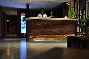 Feliz Hostel Cafe & Bar