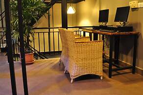 Feliz Hostel Cafe & Bar