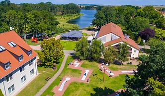 Bernstein Acamed Resort