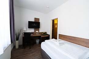 Bernstein Acamed Resort