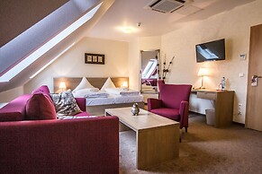Bernstein Acamed Resort