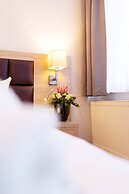 Bernstein Acamed Resort
