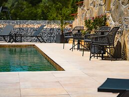 Bernstein Acamed Resort