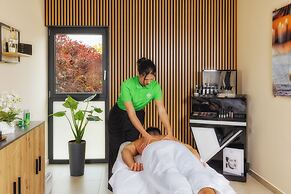 Bernstein Acamed Resort