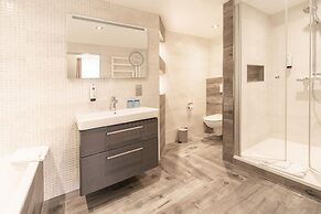 Bernstein Acamed Resort