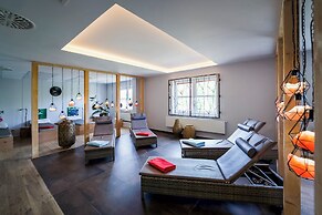 Bernstein Acamed Resort