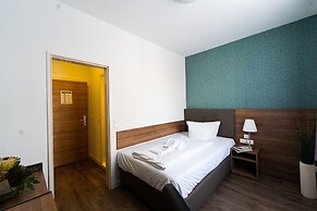 Bernstein Acamed Resort