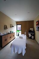 Bernstein Acamed Resort