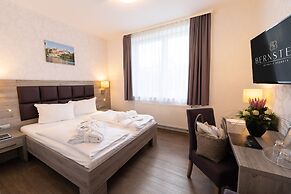 Bernstein Acamed Resort