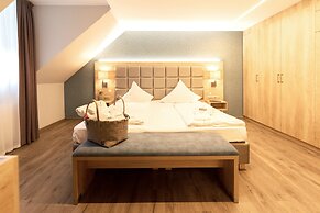 Bernstein Acamed Resort
