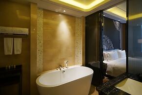 Grand Skylight International Hotel