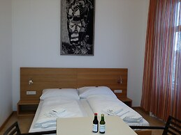 Hotel Aton