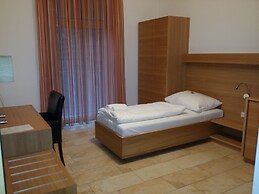 Hotel Aton