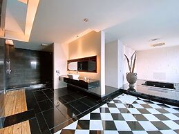 Orient Luxury Villa Motel