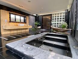 Orient Luxury Villa Motel