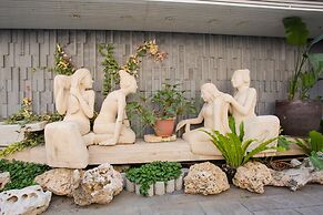 Orient Luxury Villa Motel