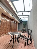 Orient Luxury Villa Motel