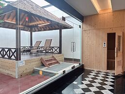 Orient Luxury Villa Motel