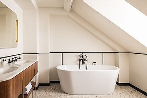 Pavillon Faubourg Saint-Germain & Spa