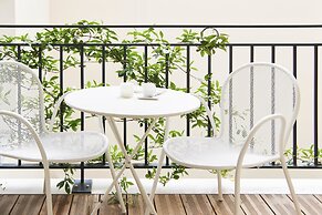 Perpetual Élysée Montaigne