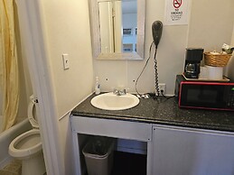 Knights Inn Fairview