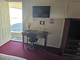 Knights Inn Fairview