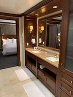 The Towers At Kahler Grand Hotel